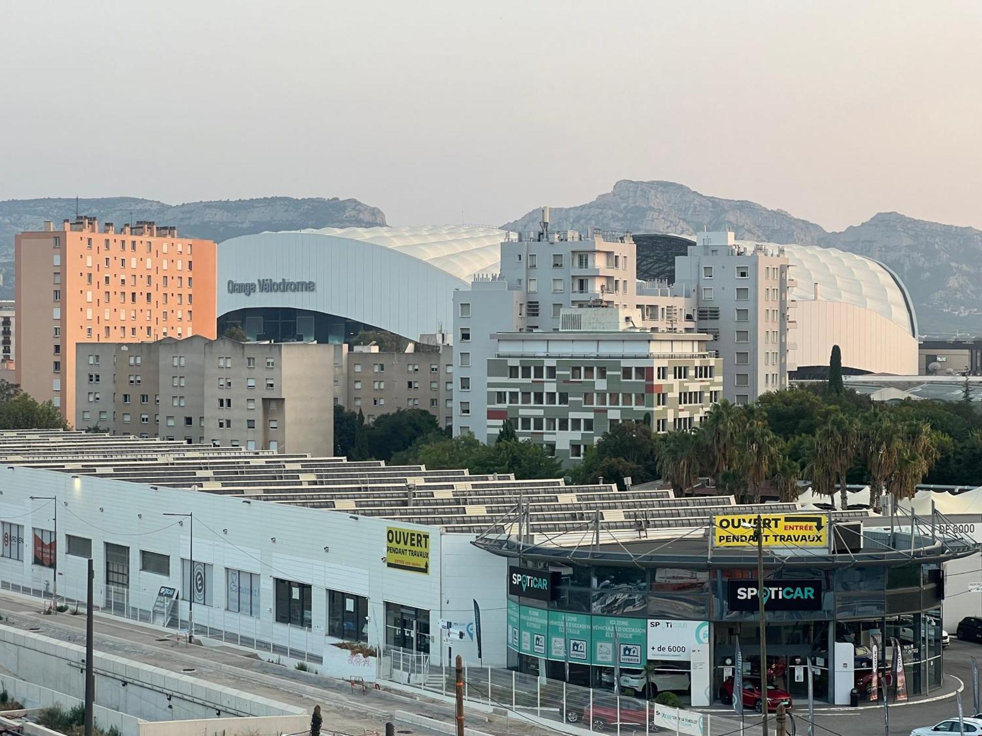 Appartement 2 Chambre Et Grand Sejour 100M2 A 5 Min Du Stade Velodrome Marsella Exterior foto